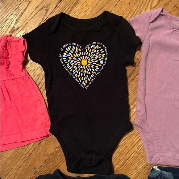Colorful Baby Clothing Set. Includes Outfits, Tees, Onesies, Leggings, and Dress - Picture 6 of 16